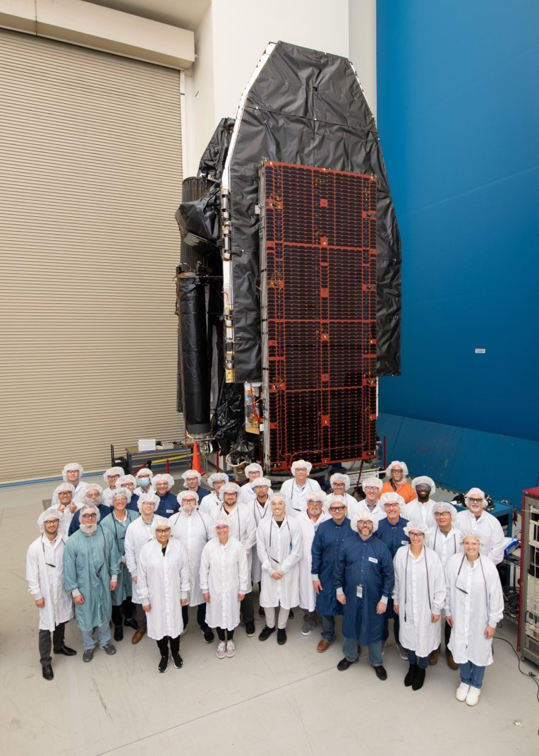 Equipe finaliza trabalho de montagem do Viasat-3 Américas