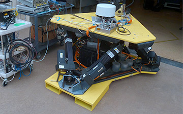 Antenna testing in a lap to enhance networking technology